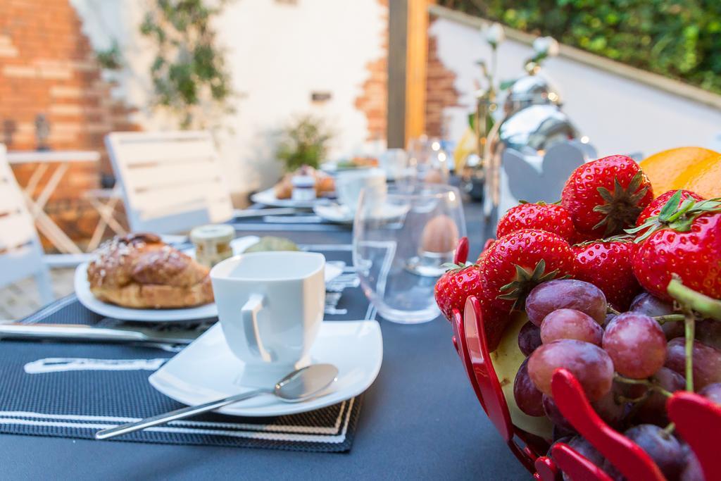 La & Bed and breakfast